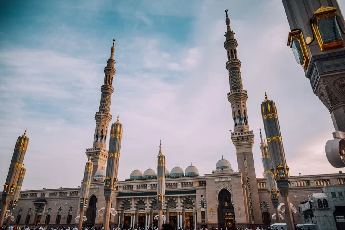 Staying in Makkah & Madinah
